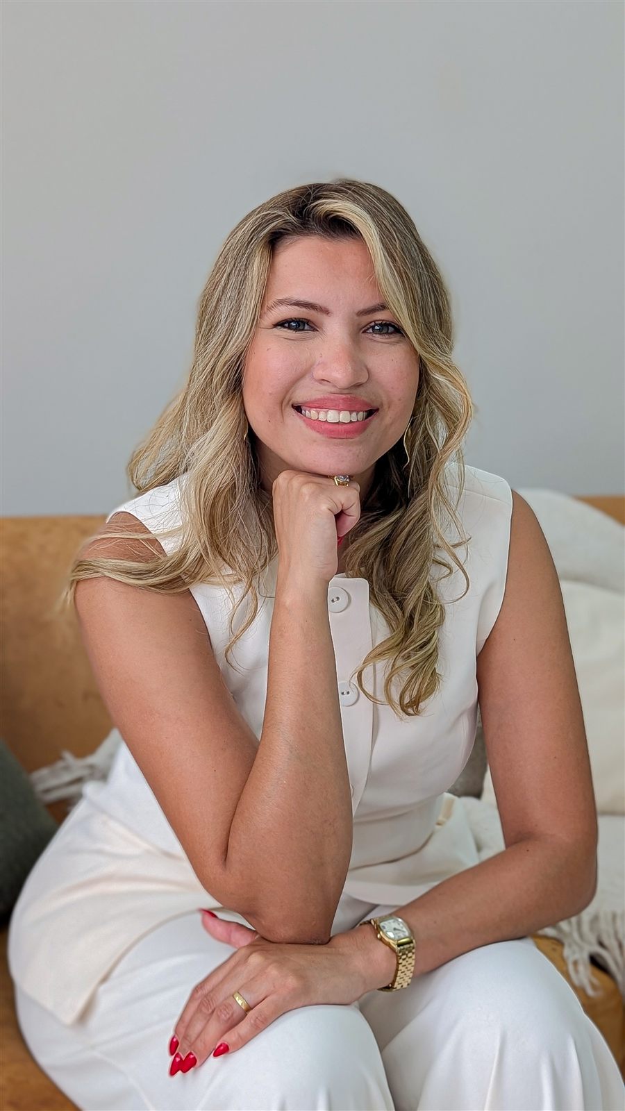 Ana Paula Hernandes Fernandes, fundadora do Espaço NeuroLearn, sorrindo